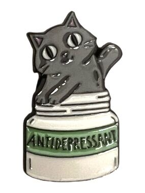🧷Antidepressant Cartoon Cat Enamel Pin Brooch in Grey